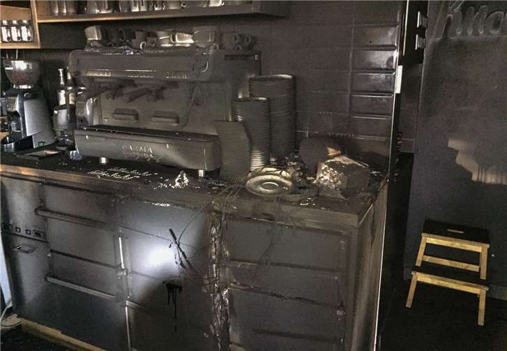 Im Einkaufszentrum „Wachtberg Mitte“ kam es in einem Restaurant zu einem Brand.