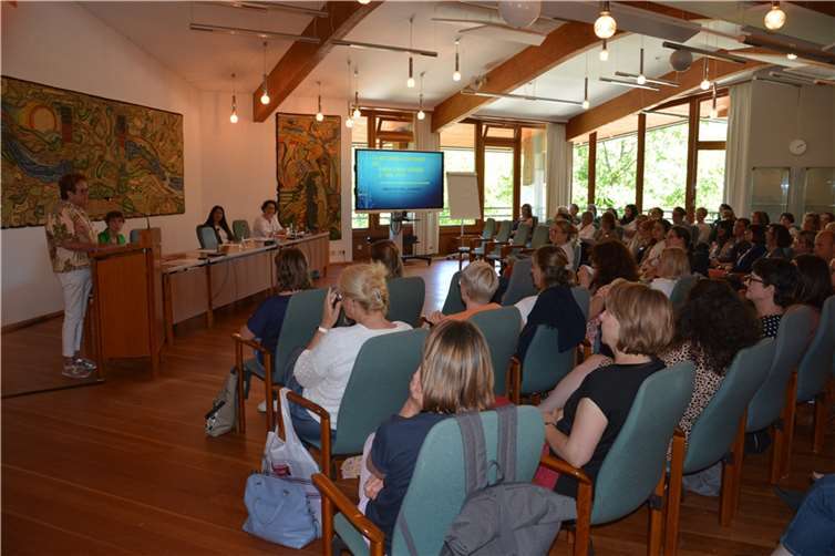 Im Ergebnis konnten die ca. 90 Teilnehmer*innen wichtige Impulse für ihre Arbeit mit Kindern gewinnen.  Foto: Kreisverwaltung/Timm Jörnhs