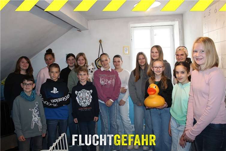 Im Escaperoom „Fluchtgefahr“ in Bonn-Endenich lösten sie in Teams das Rätsel des „Kuckucksnest“. Foto: Escaperoom „Fluchtgefahr“
