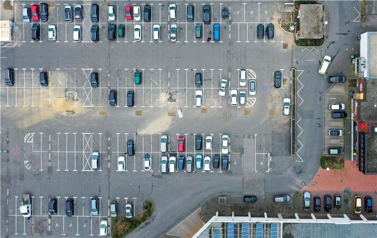 Im Fall eines Neubaus würde nur ein Teil der ehemals für die Parkpalette genutzten Fläche neu bebaut.