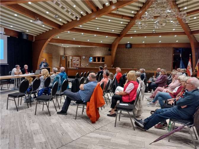 Im Foyer der Rheinhalle fand die diesjährige Jahreshauptversammlung statt.  Foto: privat