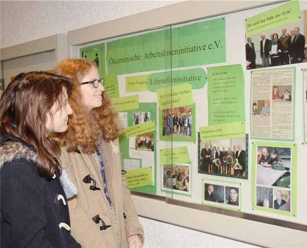 Im Foyer des Ev. Gemeindezentrums können sich die Besucher über die vielfältigen gemeinsamen Aktionen der Evangelischen und Katholischen Gemeinde in der Verbandsgemeinde informieren.