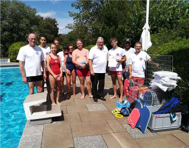 Im Freibad Pellenz bei Plaidt wurde ausgebildet.privat