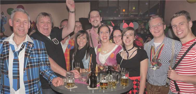 Im Gasthaus Bolz haben die Obermendiger schon so manche Karnevalsschlacht geschlagen.Fotos: privat