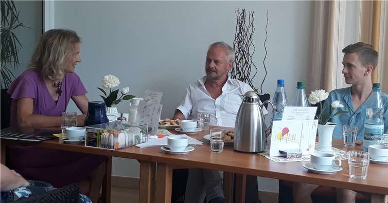 Im Gespräch im Seniorenzentrum Laubenhof.Fotos: privat