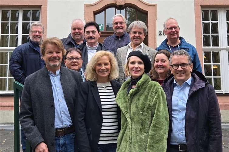 Im Gespräch mit Dr. Thorsten Rudolph (MdB) und Dr. Anna Köbberling (MdL) berichtete Annika Woyda über ihre künstlerische Arbeit, ihre Stückauswahl und die besonderen Herausforderungen freier Theater.  Foto: SPD Koblenz