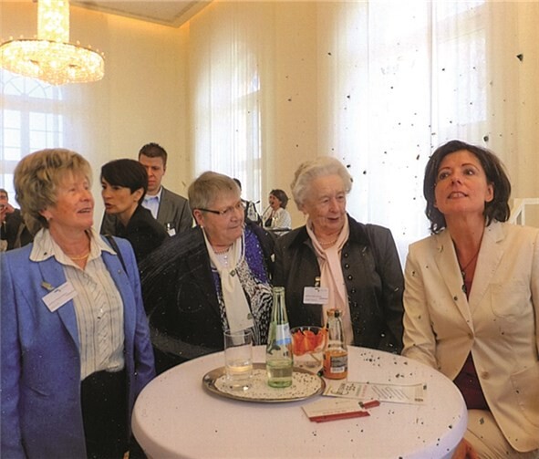 Im Gespräch mit Malu Dreyer: Hildegard Schmorleitz, Elisabeth Zöllner und Regina Schiff (nicht auf dem Bild Begleiterin Rita Frank).privat