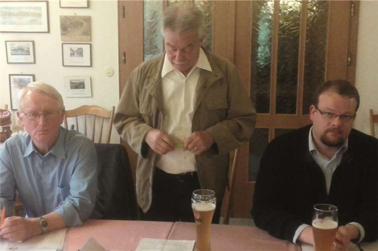 Im Gespräch mit den Mitgliedern des CDU Gemeindeverbandes Unkel: (V.l.) Dr. Heinz Schmitz, Vorsitzender des Gemeindeverbandes, Edgar Neustein, Vorsitzender der CDU-Fraktion im Verbandsgemeinderat, und Henrik Gerlach, stellvertretender Vorsitzender des Gemeindeverbandes. privat