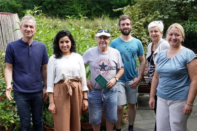 Im Gespräch zum Thema Migration und Demokratie in Remagen: Dr. Oliver Diehl (Grüne Remagen), Misbah Khan (MdB), Antonio Lopez (Mitglied im Beirat für Migration und Integration), Tim Schäfer (Sprecher Grüne Remagen), Claudia Schmitz und Verena Örenbas (Sprecherinnen Grüne Kreisverband Ahrweiler). Foto: Tenko Bauer