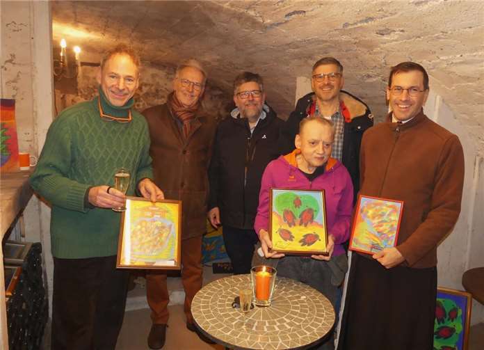 Im Gewölbekeller der EssigKultur von Herbert Budweg, wurden auch Gemälde des bekannten Ebernacher Künstlers Franz Josef Dosot ausgestellt. Foto: TE