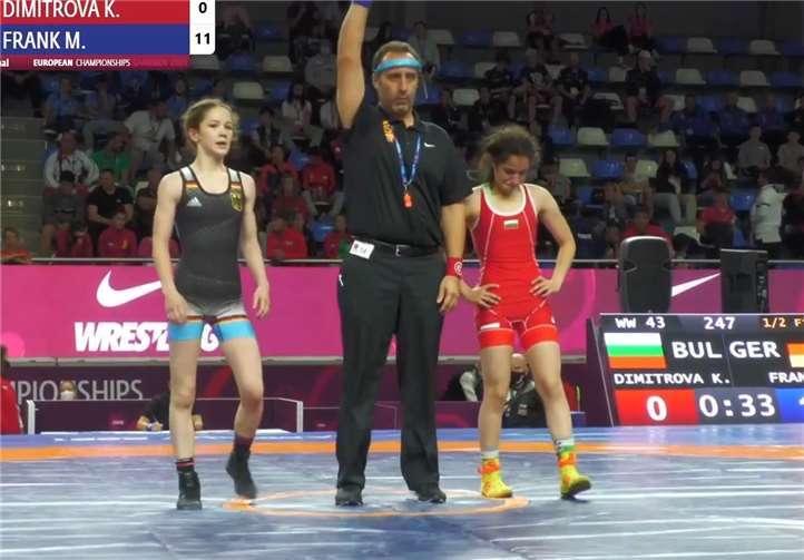 Im Halbfinale wartete Krasimira Dimitrova. Die bulgarische Meisterin hatte trotz Heimvorteils keine Chance gegen Martha Frank, die durch technische Überlegenheit (11-0) siegte.