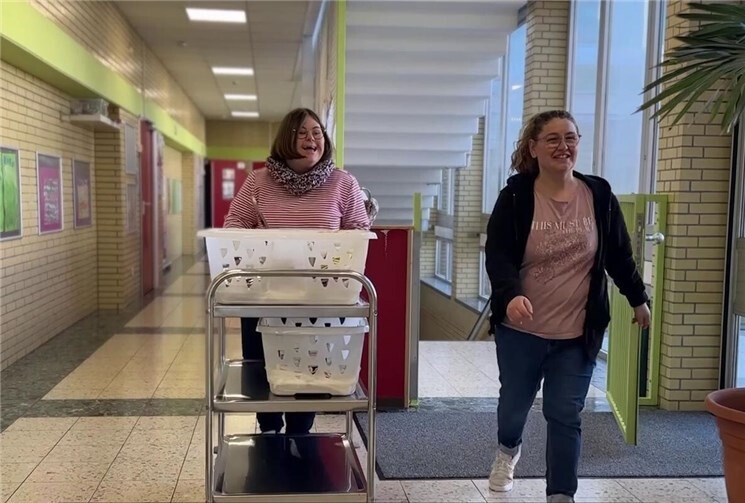 Im Hauswirtschafts-Team der städtischen Kita Rommersdorf ist Sophia Kirst gut angekommen.