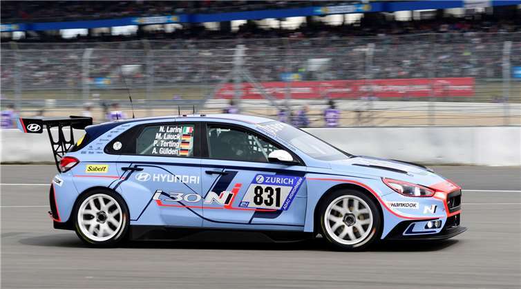 Im Hyundai i30 N TCR erreichte Andreas Gülden aus Reiferscheid mit seinen Teamkollegen den 2. Rang in der TCR-Klasse.