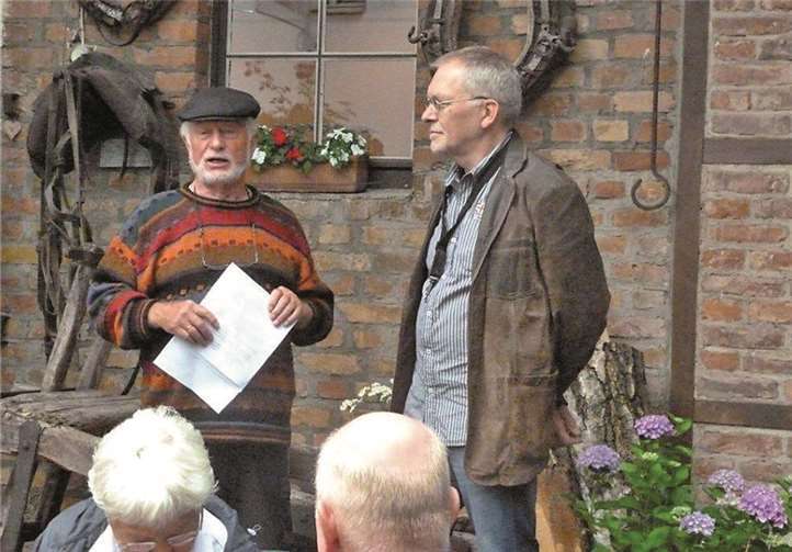 Im Interview: Jürgen Dietz (rechts) mit Hans-Jürgen Döring.
