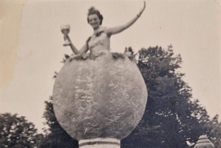 Im Jahr 1951 wurde die erste Weinkönigin der Stadt Remagen gekürt.
