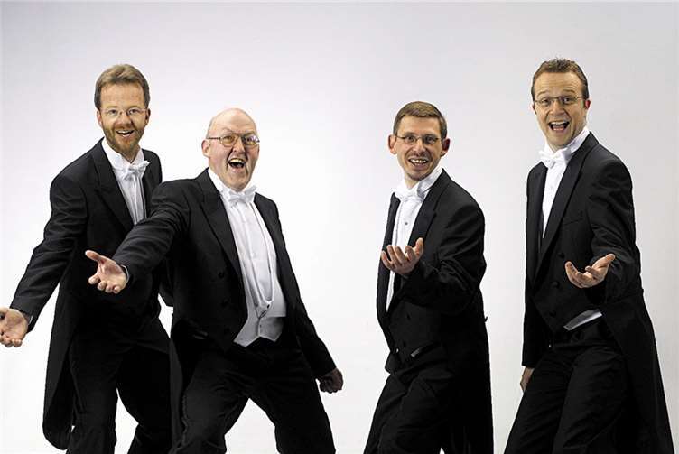 Im Jubiläumsmonat März präsentiert die Kulturbühne im Baumarkt erstmals A-Cappella vom Mittelrhein: Das Vallendarer Quartett „Die komischen Harmoniker“.privat