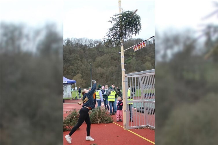 Im Jugendwettbewerb 2025 schaffte Eva Stein (VfL Waldbreitbach) im Hochwurf 3,50 m.Foto: VfL Waldbreitbach/Josef Hoß