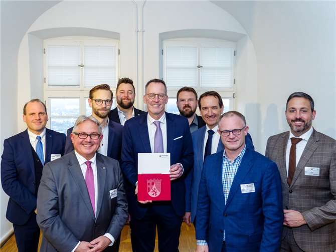 Im Juli 2023 gründeten die Städte Andernach, Bendorf, Koblenz, Lahnstein und Neuwied sowie die Verbandsgemeinden Vallendar und Weißenthurm den Verein Regiopole mittleres Rheinland e.V..  Foto: Innenministerium RLP