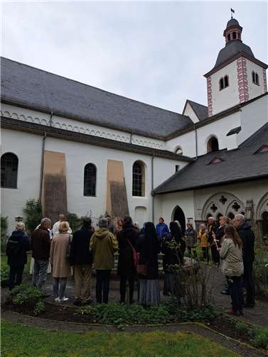 Im Kloster-Kräutergarten konnte man die Stimmung im Garten Getsemani nachempfinden.Fotos: S. Hachemer