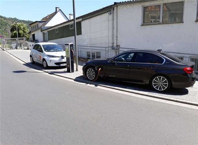 Im Kreis Cochem-Zell gibt es aktuell erst acht Ladesäulen. Die Energieagentur „unser-klima-cochem-zell e.V.“ möchte die Zahl erhöhen.  Foto: Kreis Cochem-Zell