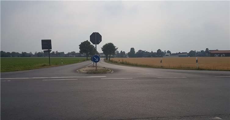 Im Kreuzungsbereich K3/K61 bei Straßfeld soll ein Kreisverkehrsplatz entstehen. Foto: privat