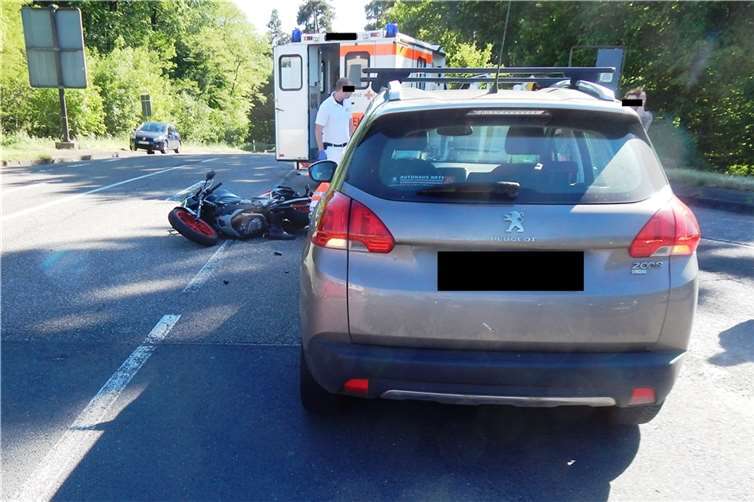 Im Kreuzungsbereich zwischen der L254 und der L257 kam es zum Unfall