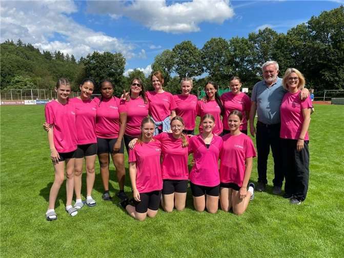 Im Landesfinale Leichtathletik in Konz wurden die Mädchen der Geschwister-Scholl-Realschule plus Andernach WK III Vize-Landesschulmeister und verpassten dabei nur sehr knapp den Titel des Landesmeisters. Foto: privat