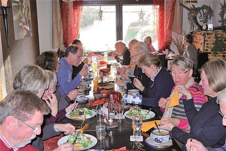 Im „Meisenhof“ stärkte sich die Gruppe mit einer warmen Suppe oder einem Salat. privat