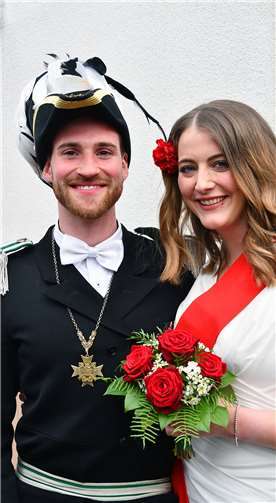 Im Mittelpunkt der Festlichkeiten stand natürlich das Königspaar David Krahe und Miriam Dismon.