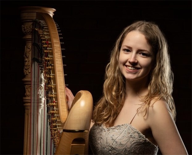 Im Mittelpunkt des Abends steht die junge Harfinistin Lea Maria Löffler. Foto: privat