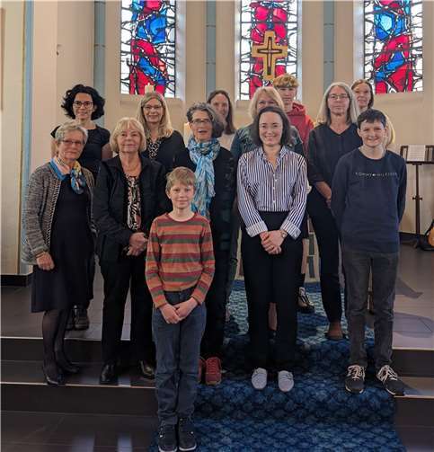 Im Mittelpunkt des Gottesdienstes stand das Buch „mutig, mutig“ von Lorenz Pauli und Kathrin Schärer, das während des Gottesdienstes als Bilderbuchkino gezeigt und vorgelesen wurde. Quelle: Evangelische Kirchengemeinde Remagen-Sinzig