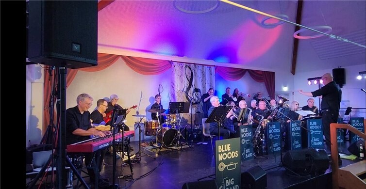 Im Mittelpunkt des Konzertes stehen die jungen Nachwuchskünstlerinnen Emma Mauss, Lina Kalisch und Neela Adenäuer, die mit ihrem Gesang das Programm bereichern. Foto: privat