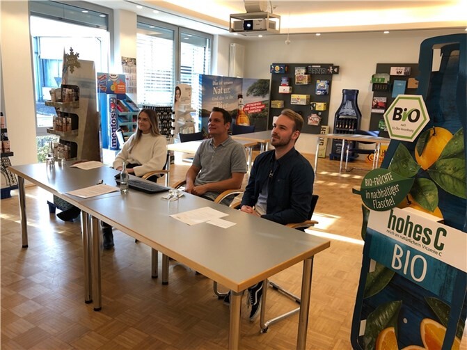 Im Mittelpunkt stand die Vorstellung der verschiedenen Ausbildungsmöglichkeiten und die Frage- und Antwortrunde mit den Azubis, die den Schülerinnen und Schülern von ihrem Alltag während der Ausbildung berichteten und Fragen auf Augenhöhe beantworteten.Foto: privat