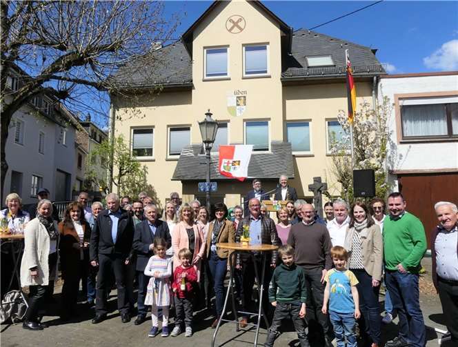 Im Moselort Müden wurde das neue Bürgerhaus im Beisein von zahlreichen Gästen seiner Bestimmung übergeben. @Privat