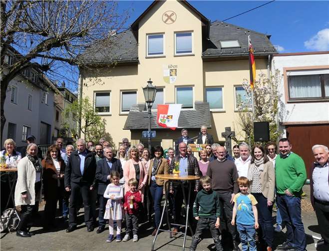 Im Moselort Müden wurde das neue Bürgerhaus im Beisein von zahlreichen Gästen seiner Bestimmung übergeben. Fotos: TE