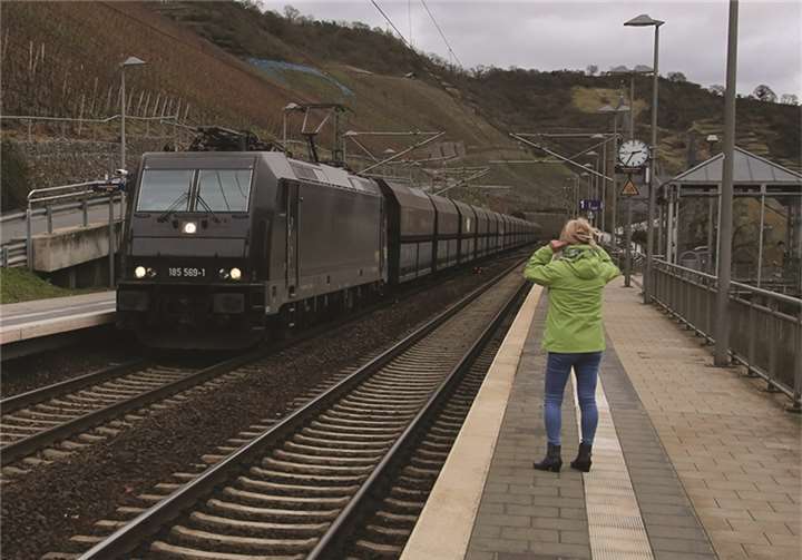 Im Moseltal leiden die Anwohner unter der Lärmimmission des Schienenverkehrs.