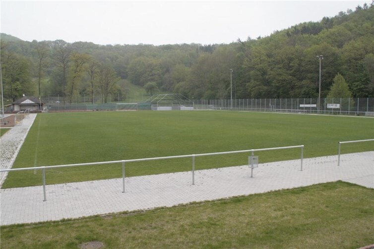 Im Nickenicher Waldstadion veranstaltet Kastes Fussballschule in den Herbstferien ein Fussballcamp