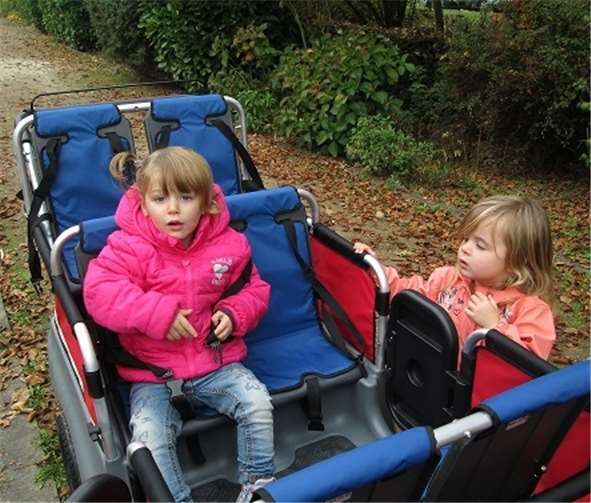 Im Omnibus ging es zum Schönstattspielplatz.privat
