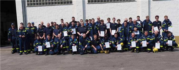 Im Ortsverband Daun legten über 30 AnwärterInnen die Grundschein-Abschlussprüfung ab.privat