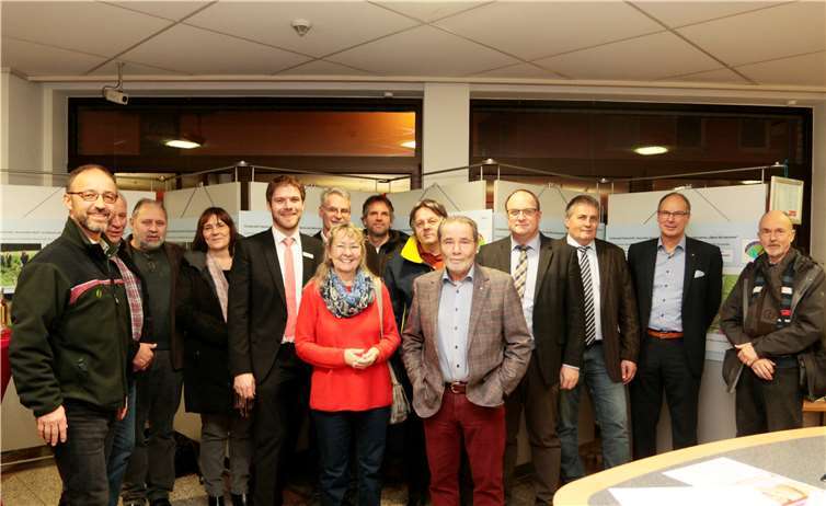 Im Projekt Bachpatenschaften sind zahlreiche Menschen engagiert.SES