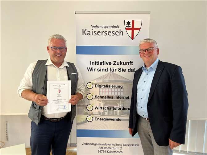 Im Rahmen der 19. Sitzung des Verbandsgemeinderates Kaisersesch wurde Albert Jung zum Bürgermeister ernannt.Foto:VGKaisersesch