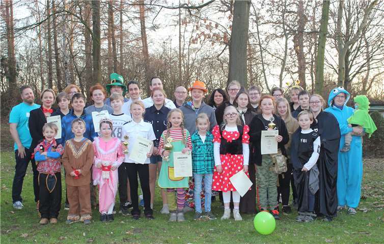 Im Rahmen der Karnevalsparty wurden die erfolgreichen Schützen geehrt. Foto: Christian Klein