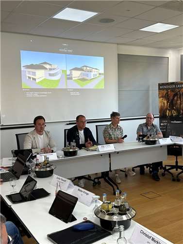 Im Rahmen der Sitzung des Verbandsgemeinderates wurden zwei Anbauvarianten für die Ganztagsschule vorgestellt.  Foto: Stefan Pauly/VG-Verwaltung Mendig