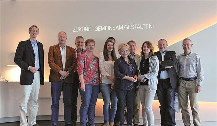 Im Rahmen der VHS-Reihe „Gesellschaft im Wandel“ lernen die Teilnehmer die digitale Welt besser kennen. privat