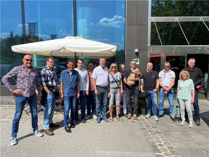 Im Rahmen der Veranstaltungsreihe „Mit Bleck auf Heimatkunde“ besichtigte der heimische AfD-Bundestagsabgeordnete mit zahlreichen Mitgliedern die Vulkan Brauerei in Mendig. Organisiert wurde der Besuch durch den AfD-Kreisverband Mayen-Koblenz. Foto: AfD-Kreisverband Mayen Koblenz