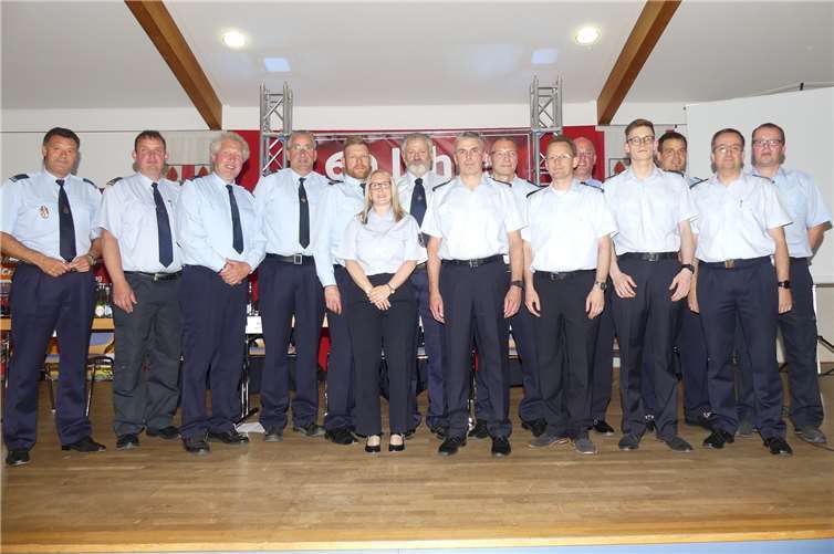 Im Rahmen der Versammlung des KFV erfolgten neben Neuwahlen zahlreiche Ernennungen, Ehrungenund Verabschiedungen von Wehrleuten. Fotos: TE