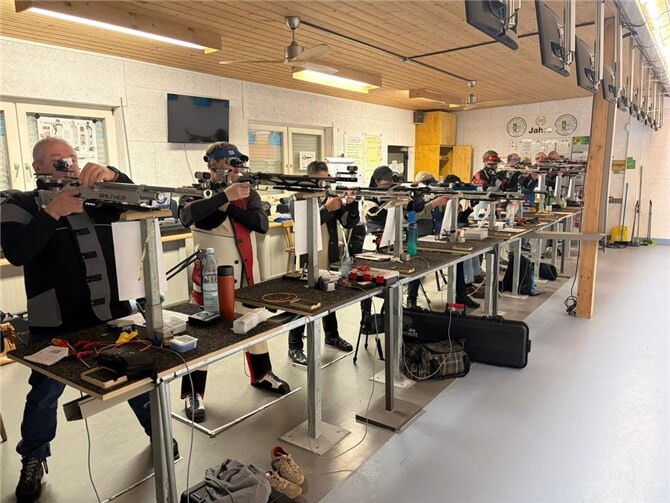 Im Rahmen der Vorbereitung auf die Saison 2026 haben die Sportschützen Bad Breisig erfolgreich zwei Schießsportlehrgänge durchgeführt. Foto: privat