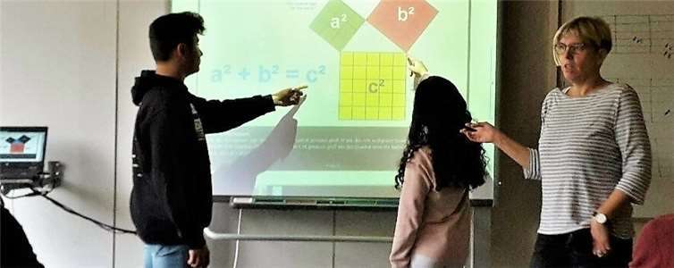 Im Rahmen des Aktionstags erhalten Interessierte Einblicke in den Unterricht an der Schule. privat