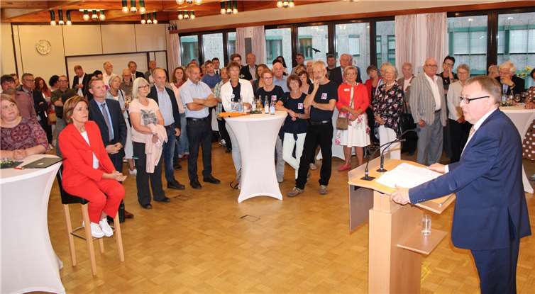 Im Rahmen des Bürgergesprächs im Kreishaus betonte auch Landrat Dr. Jürgen Pföhler die Wichtigkeit des ehrenamtlichen Engagements für den Kreis Ahrweiler.