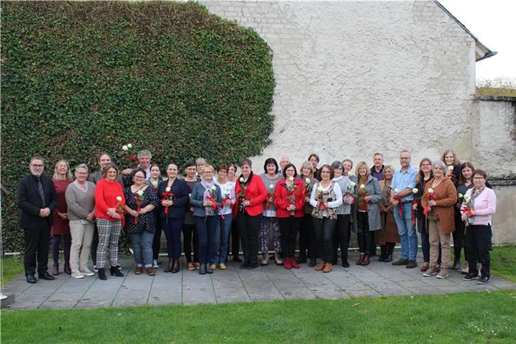 Im Rahmen des Elisabethentages in Welling wurden alle langjährigen hauptamtlichen Mitarbeiter geehrt.  Foto: Caritas